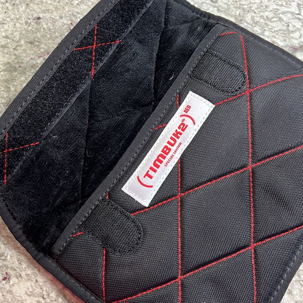 Timbuk2 Padded Tablet/E-reader Case Project Red Edition - Picture 2 of 8